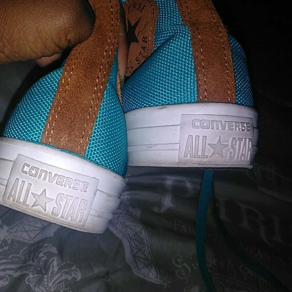 High Top Converse - Picture 4 of 4
